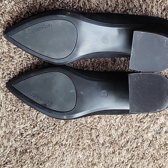 Elegant Black Women's Calvin Klein Suede Pumps - Picture 8 of 13